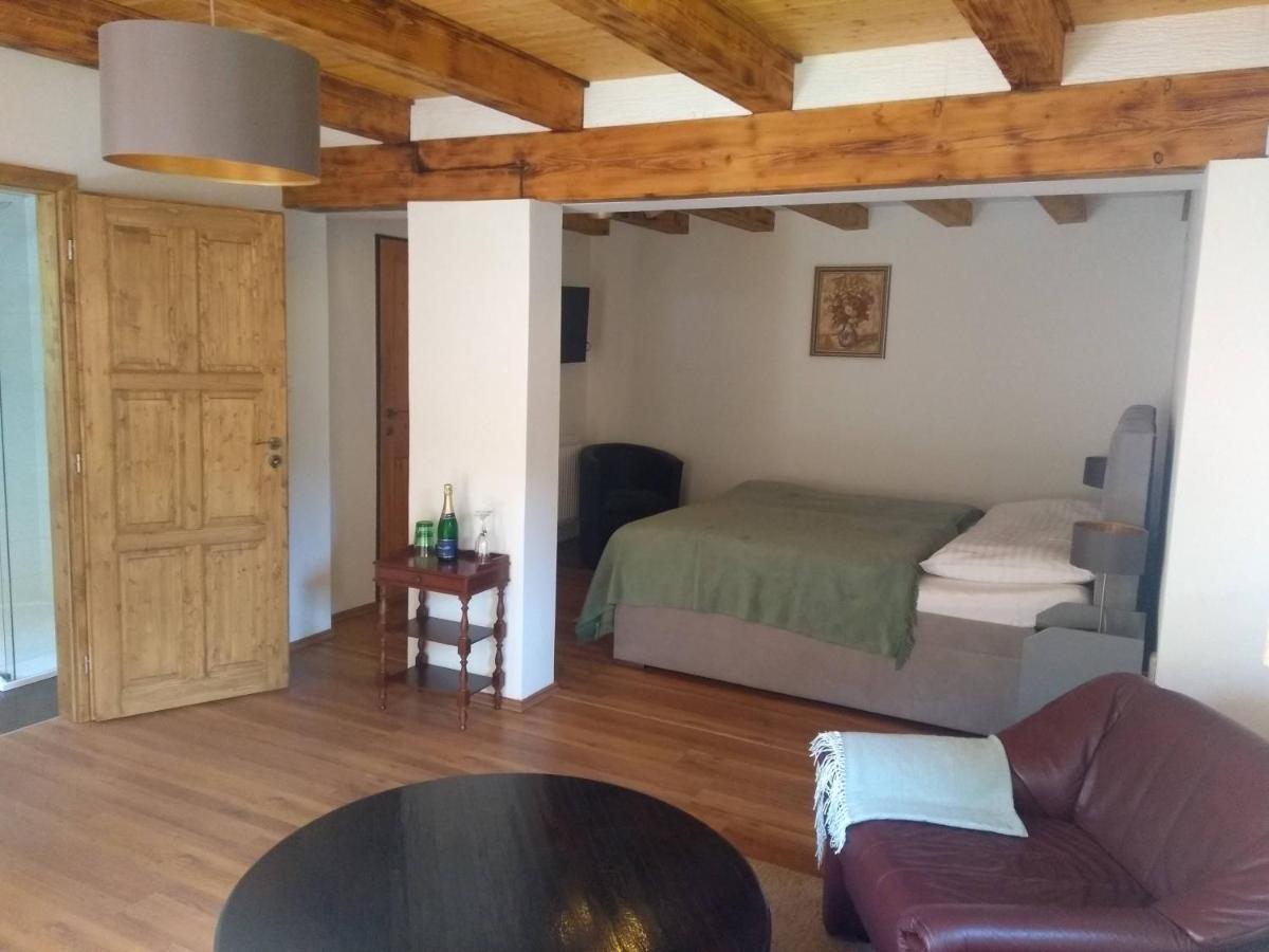 Stodola-Soukromy Apartman Pro Dva S Venkovni Virivkou Karlštejn Εξωτερικό φωτογραφία